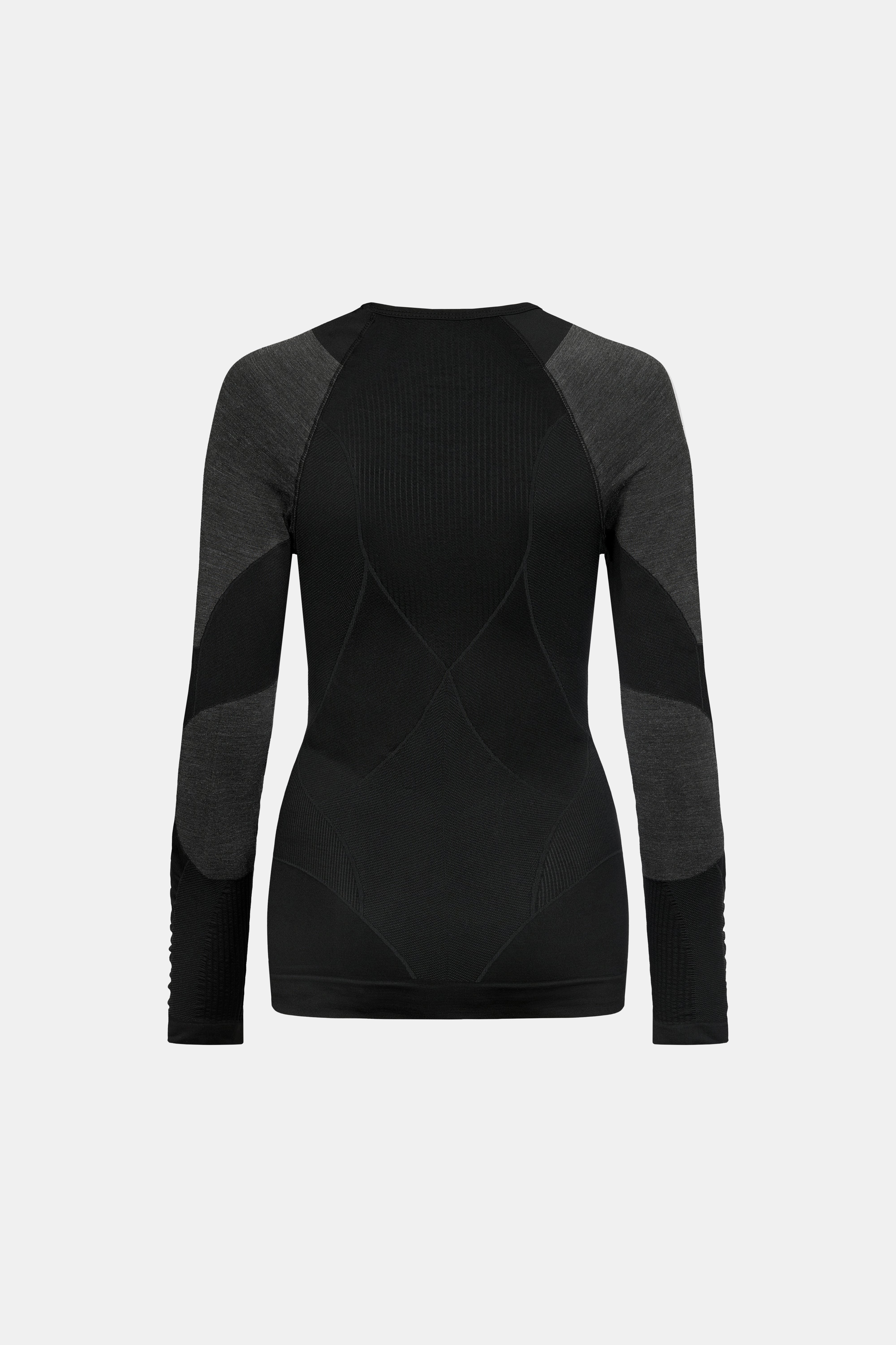 Black Longsleeve Woman