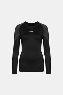 Black Longsleeve Woman